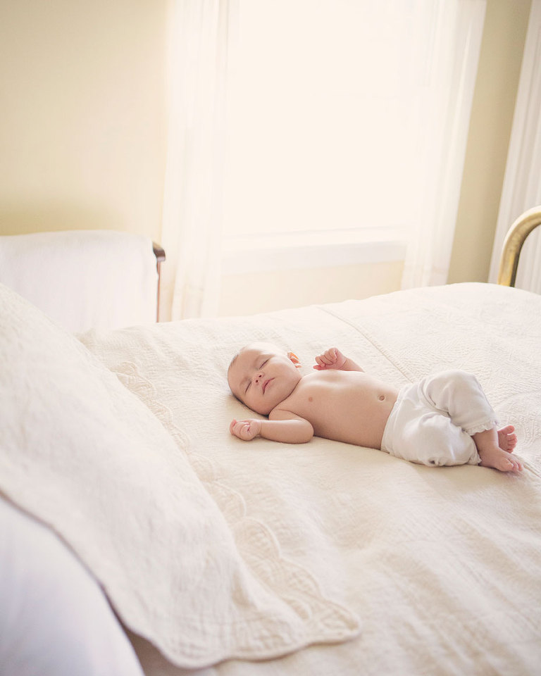pittsford-ny-photography-baby-on-bed